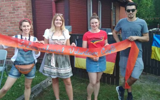 Activities for children during International volunteer’s café on Hansapäev