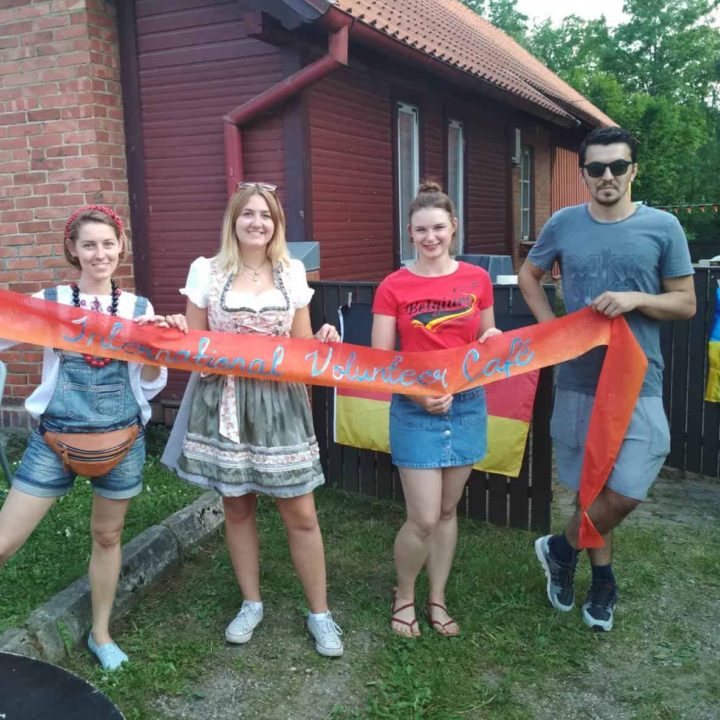 Activities for children during International volunteer’s café on Hansapäev