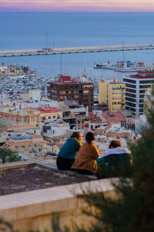 eugene chystiakov hdluqqyr6a4 unsplash