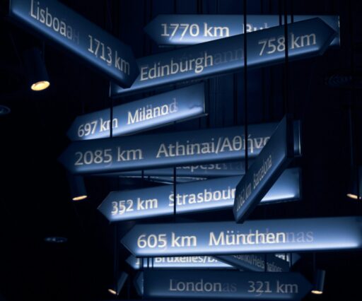 alexander psiuk amj dhznnq unsplash