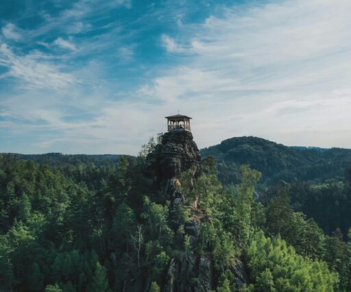 jerry kavan um9nl01um40 unsplash