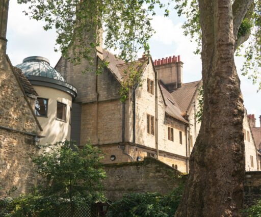 pascal bullan ueu5gkm8kyi unsplash